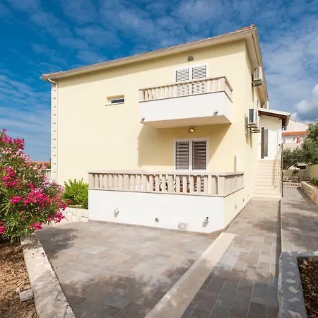 Butorovic Apartment Hvar Town